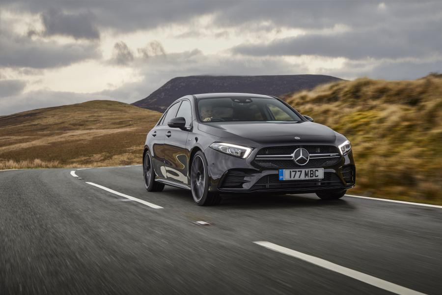  Mercedes-AMG A35 4Matic Sedan (V177) 2019 года  (UK) (фото 26 из 74)